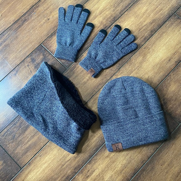 Men’s Matching Beanie, Gloves, Neck warmer Set - Picture 2 of 2
